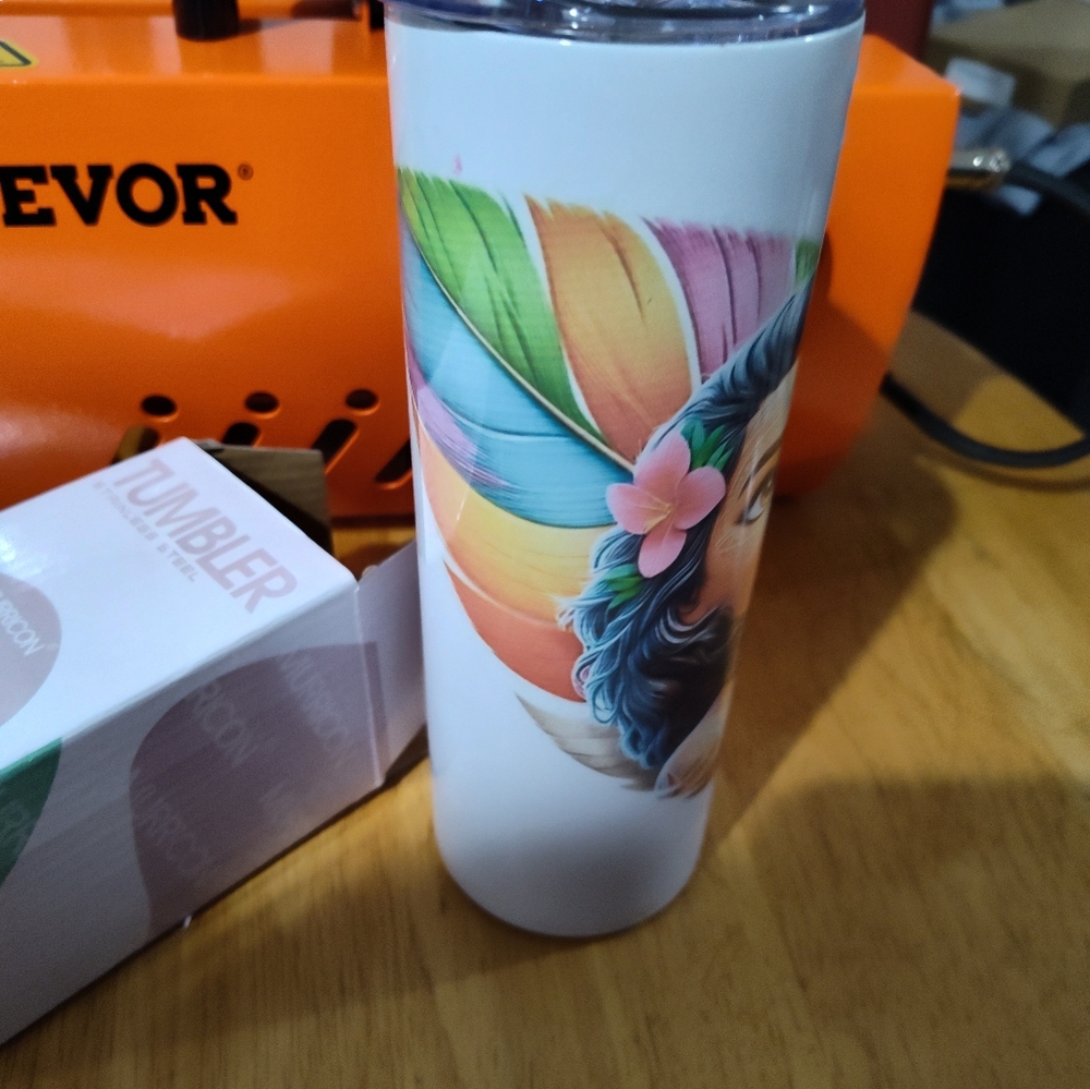 Skinny tumbler